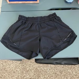 Lululemon Black Hotty Hots | Size: 6